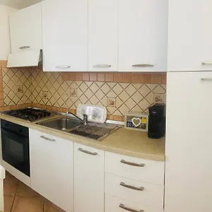  Appartamento EXCLUSIVE USE- USO ESCLUSIVO - La Maison de Gioel - ENTIRE HOUSE - INTERA CASA - WITH KITCHENETTE - CON CUCININO - WITH WASHING MACHINE - CON LAVATRICE - FREE PUBLIC PARKING IN FRONT OF THE HOUSE - PARCHEGGIO PUBBLICO GRATUITO DIFRONTE ALLA CASA